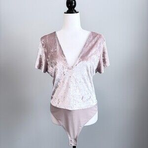 Dynamite Velvet Bodysuit Deep V-Neck Flutter Sleeves Romantic Gray Size Large